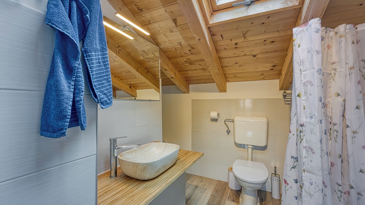Photo of Bathroom in Cove Murtar
