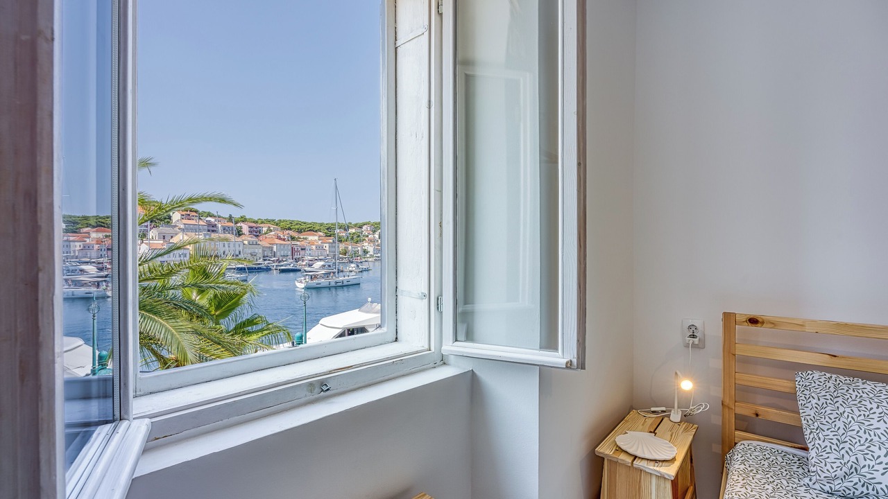 Photo of Bedroom in Cove Murtar