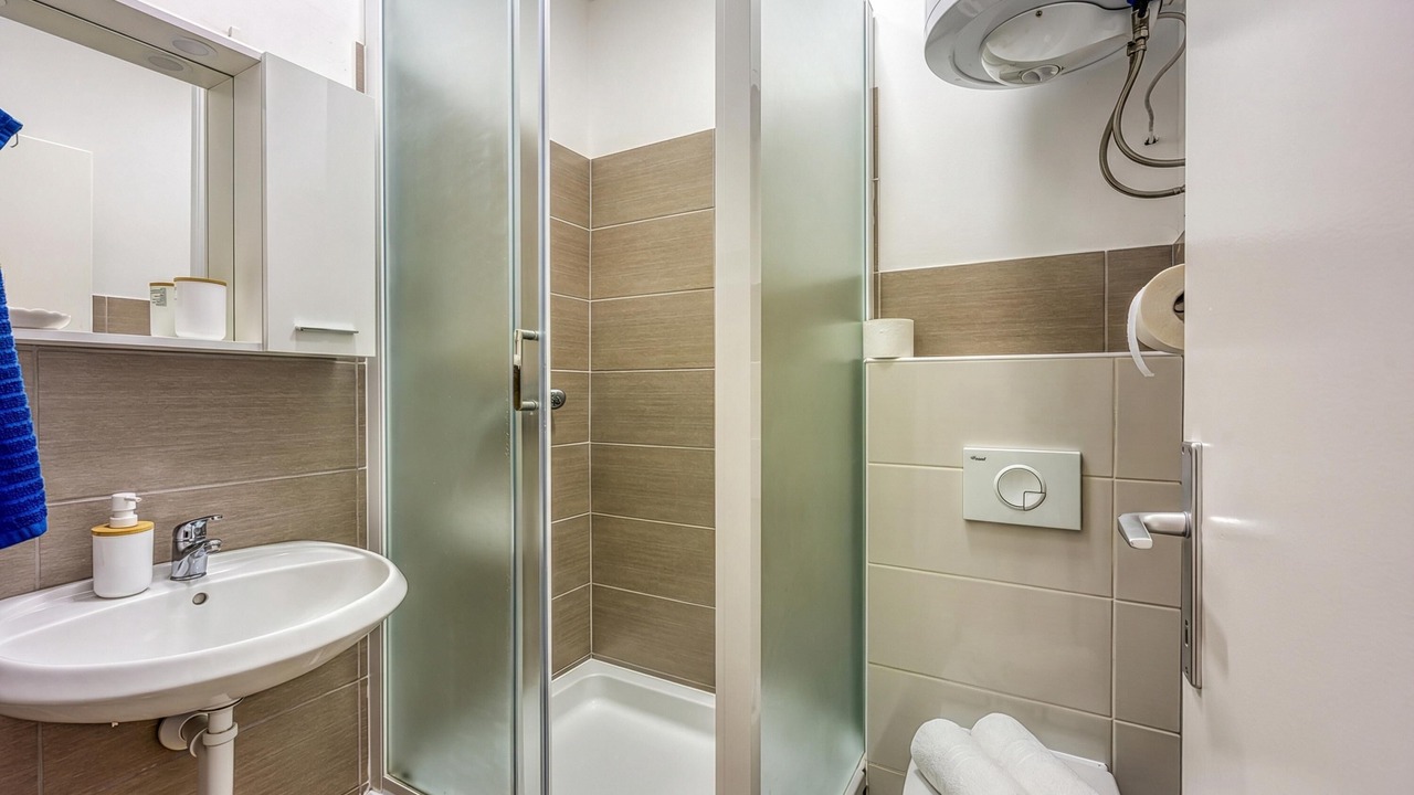Photo of Bathroom in Cove Murtar
