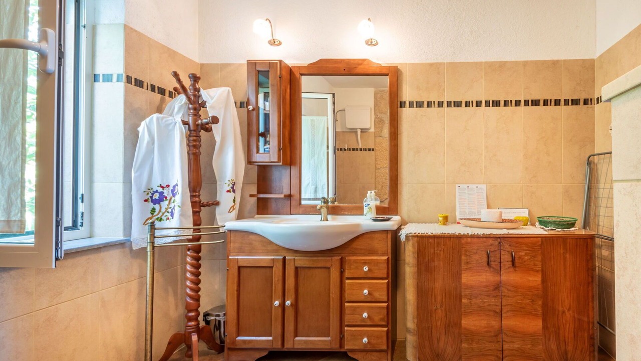 Photo of Bathroom in Kras