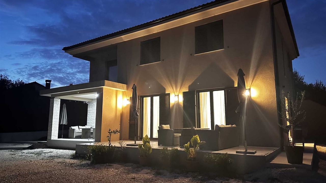 Photo of Outdoor in Borik
