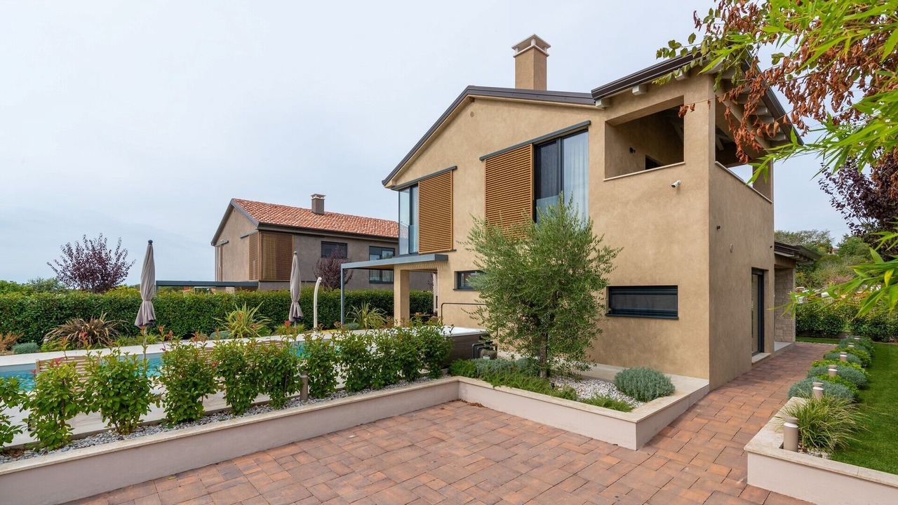 Photo of Outdoor in Kadumi