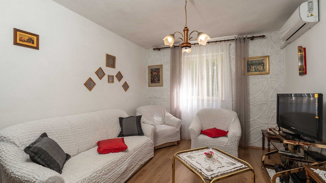 Photo of Livingroom in urinici