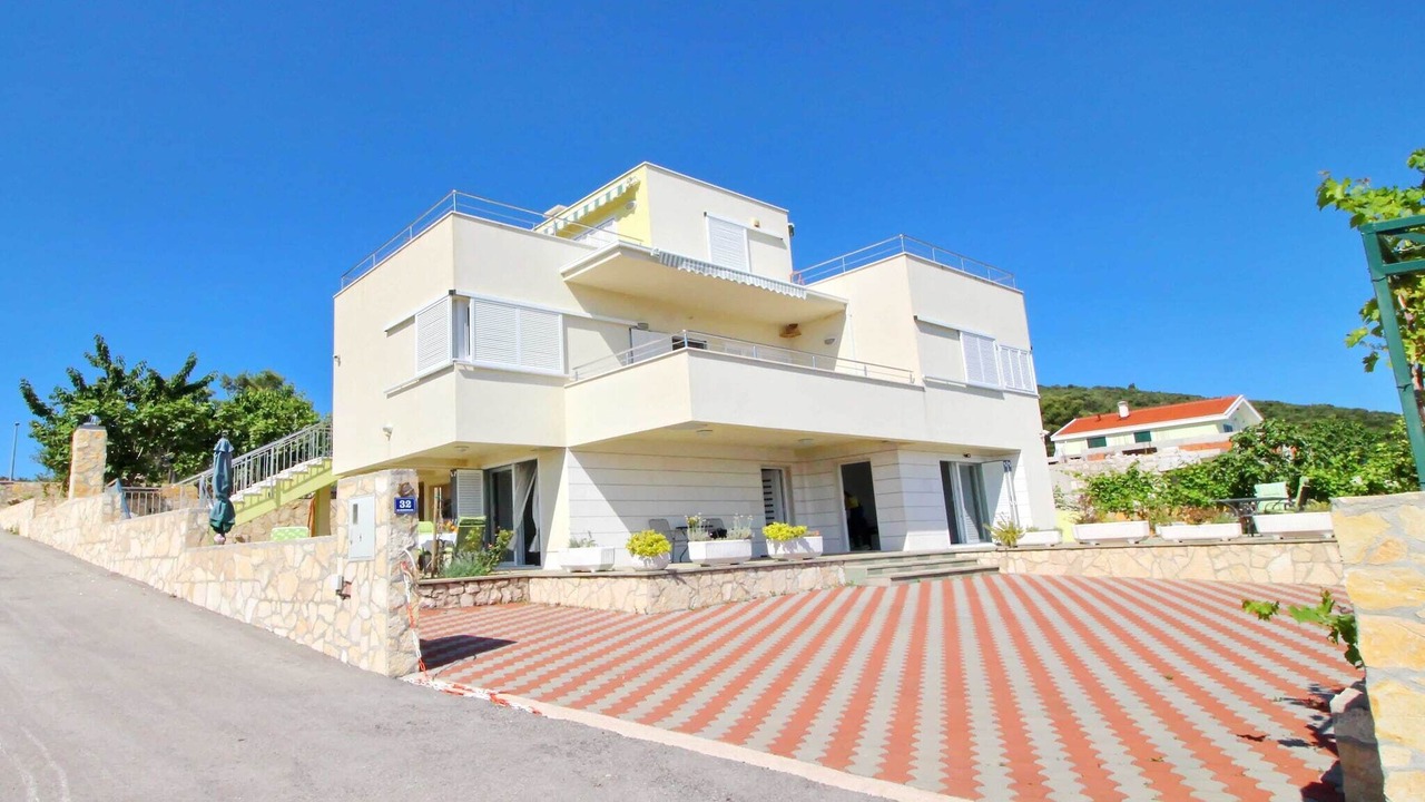 Photo of Outdoor in Drace