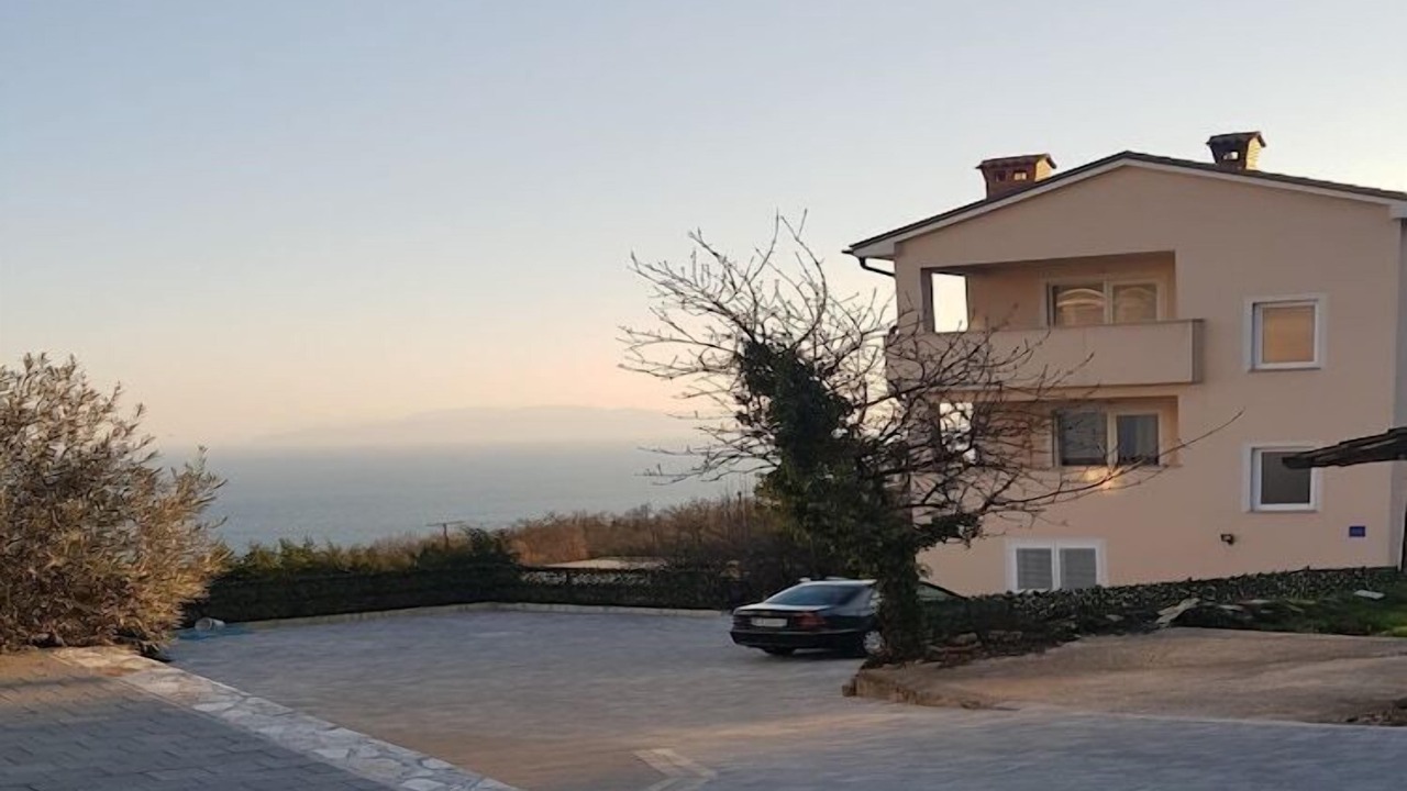 Photo of Outdoor in Pobri