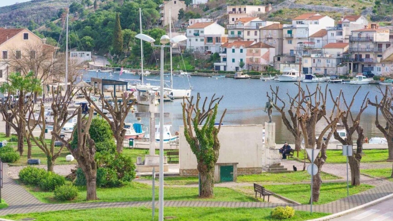 Photo of Others in Zaton