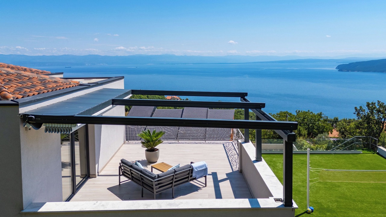 Photo of Patio Balcony in Sveta Jelena