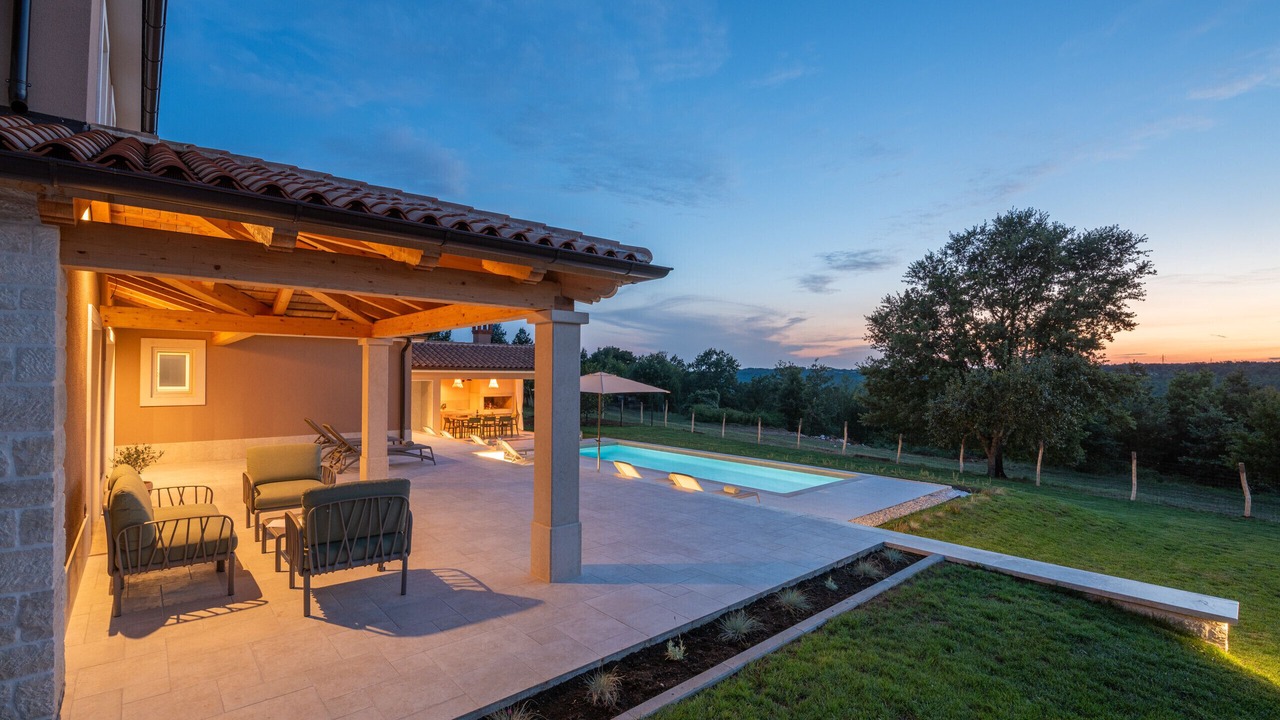 Photo of Outdoor in Beram