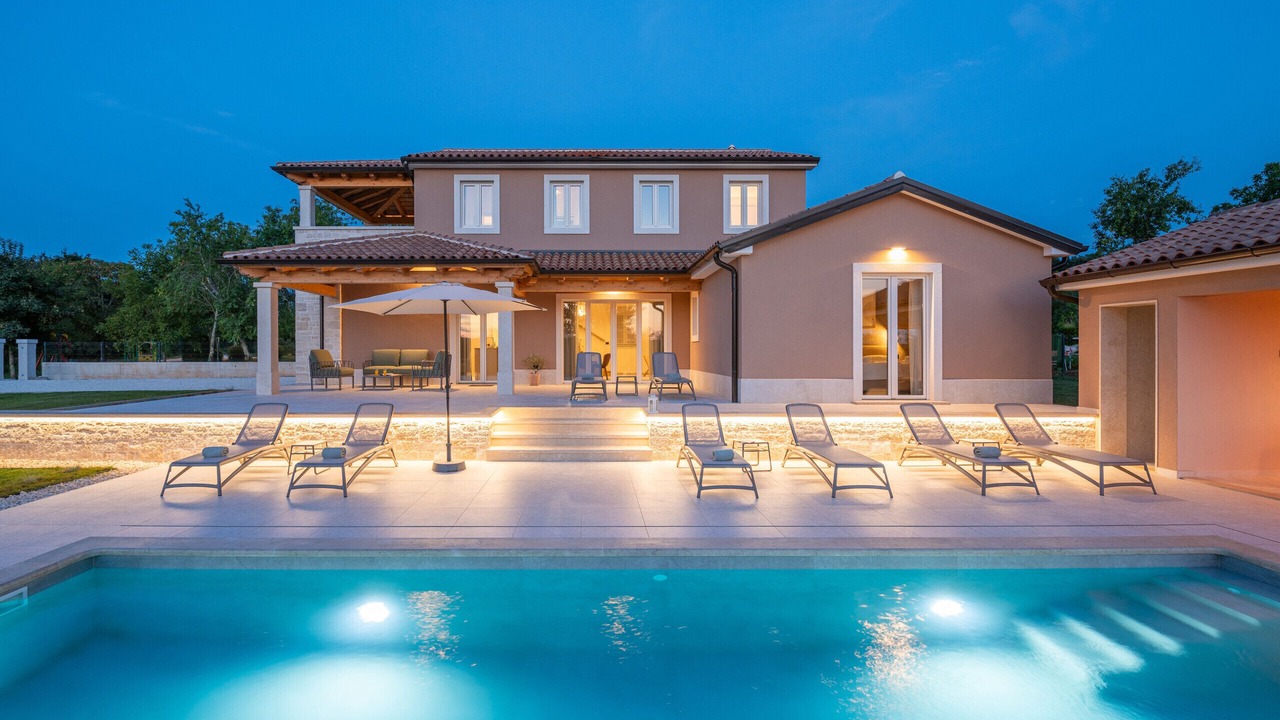 Photo of Outdoor in Beram