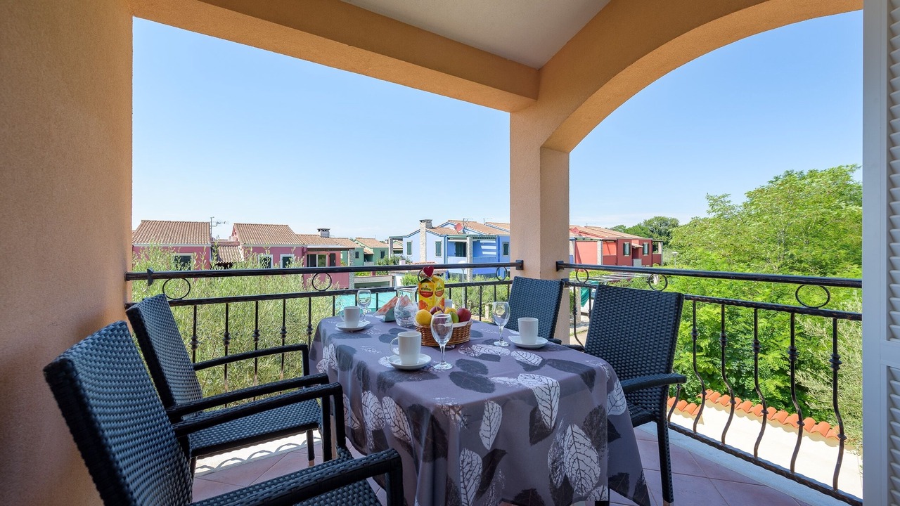 Photo of Outdoor in Basanija