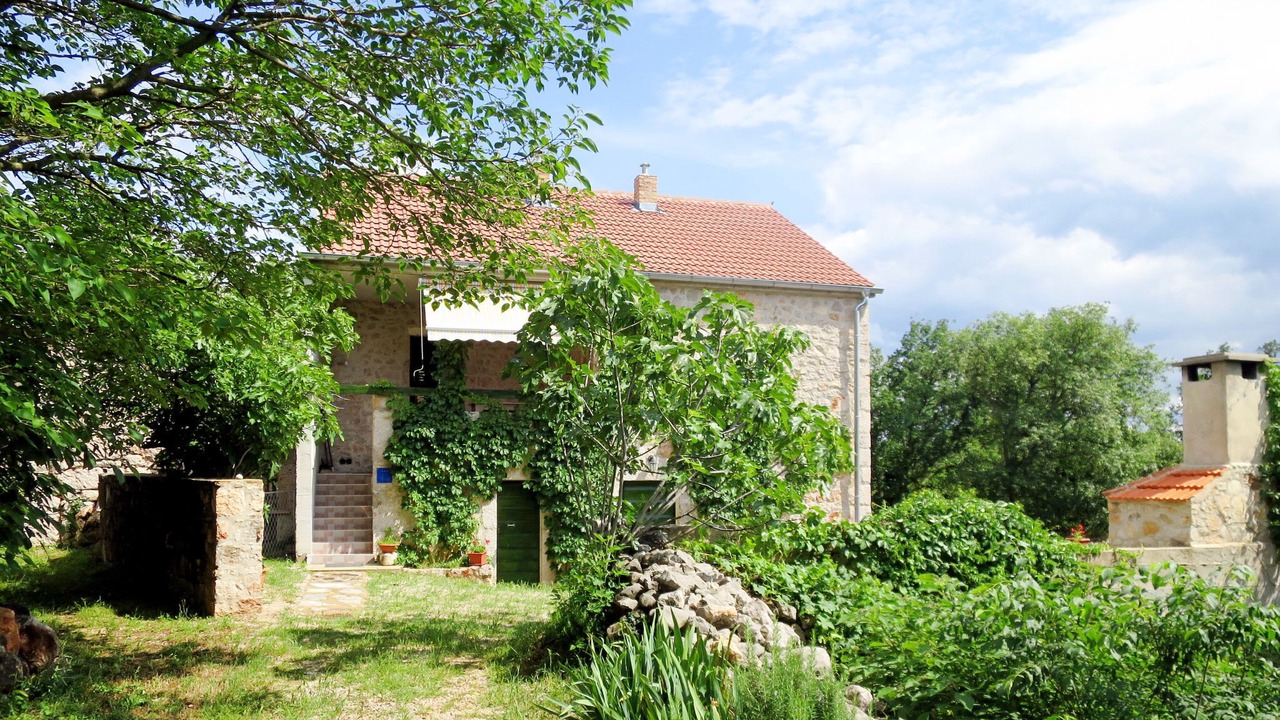Photo of Outdoor in Seline