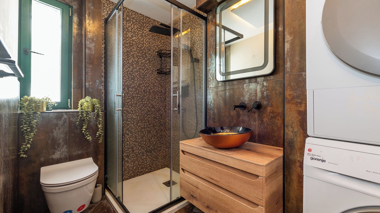 Photo of Bathroom in Grad