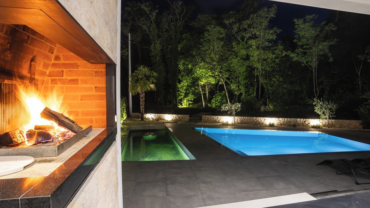 Photo of Outdoor in Trn