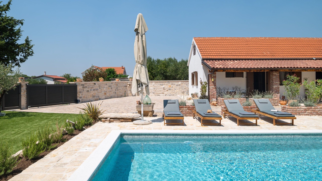 Photo of Outdoor in Smilcic