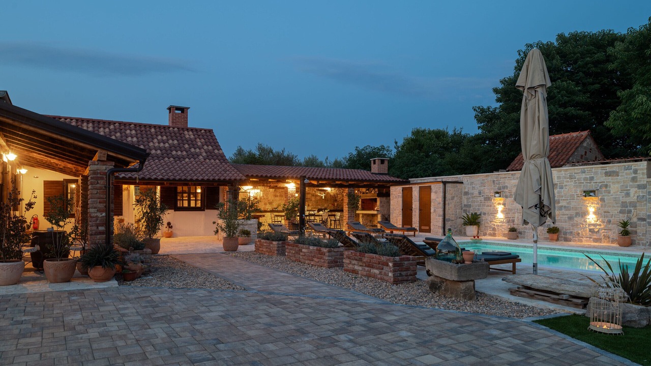 Photo of Outdoor in Smilcic