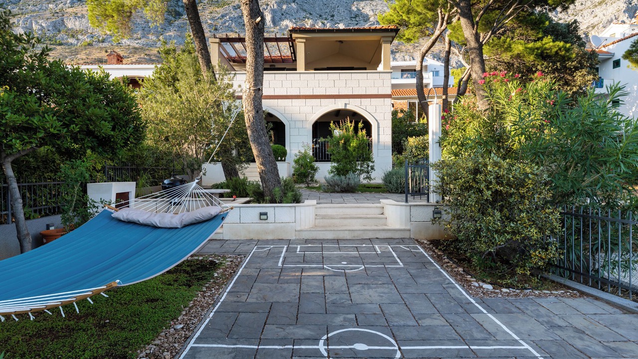 Photo of Outdoor in Medici