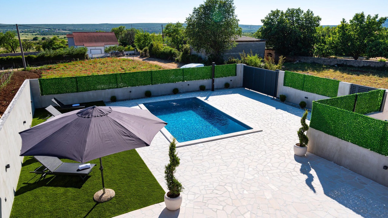 Photo of Outdoor in Tinj