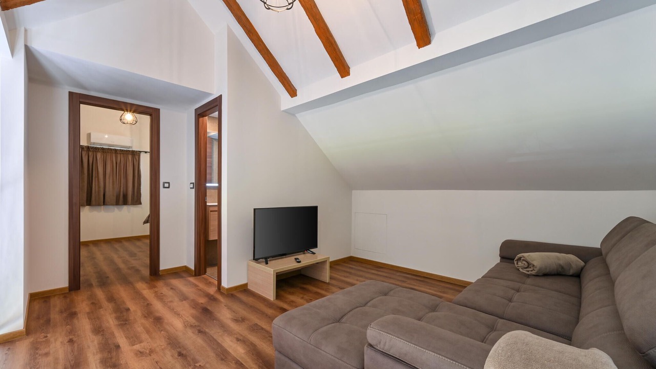 Photo of Bedroom in Mace
