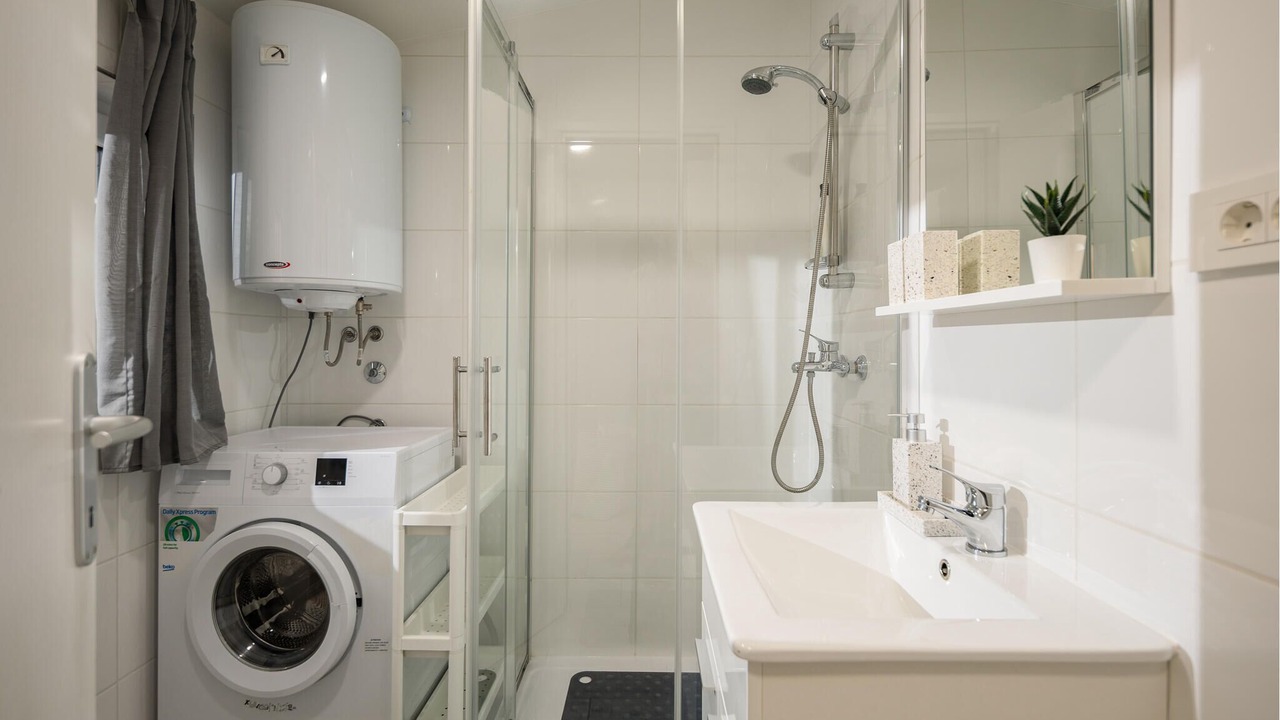 Photo of Bathroom in Brsec