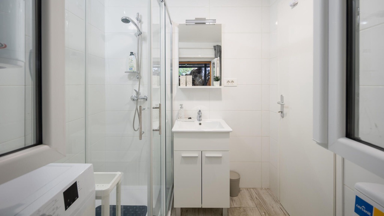 Photo of Bathroom in Brsec