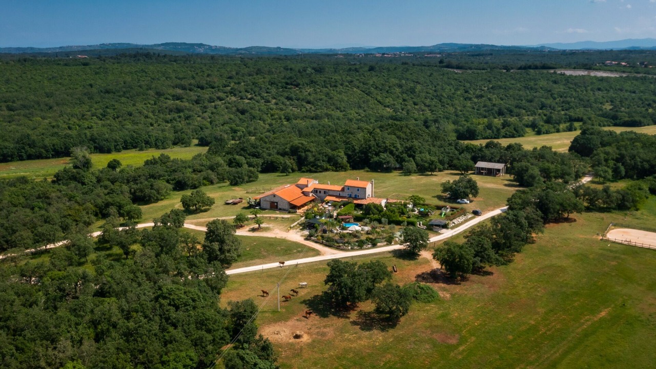 Photo of Outdoor in Vardica
