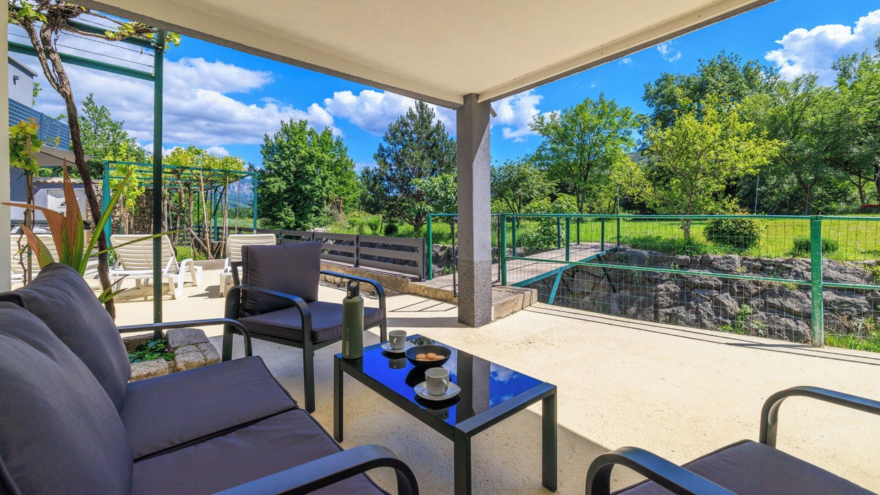 Photo of Patio Balcony in Drivenik