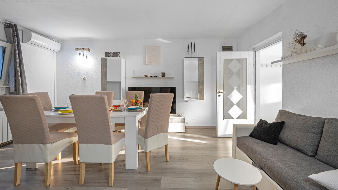 Photo of Bedroom in Primosten