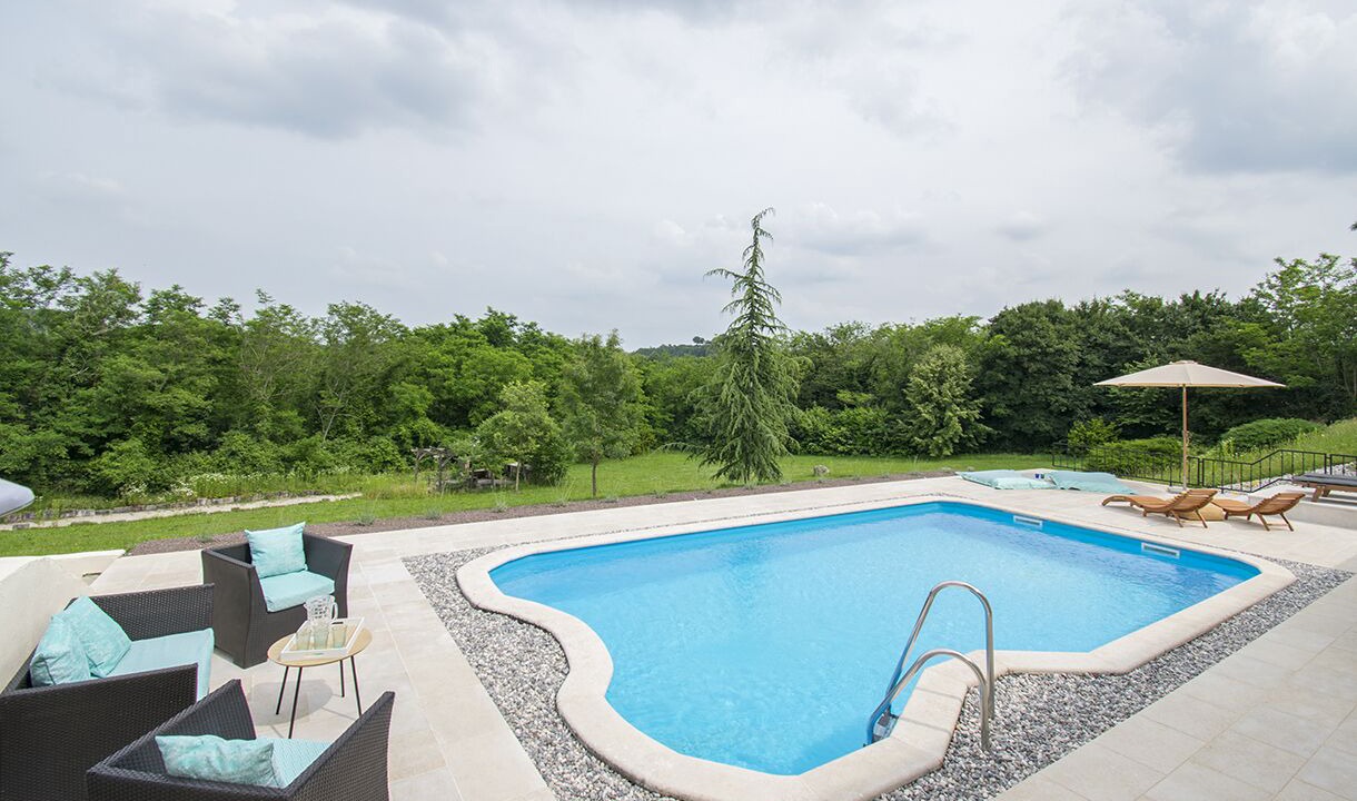 Photo of Outdoor in Karojba