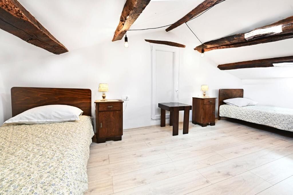 Photo of Bedroom in Grabri