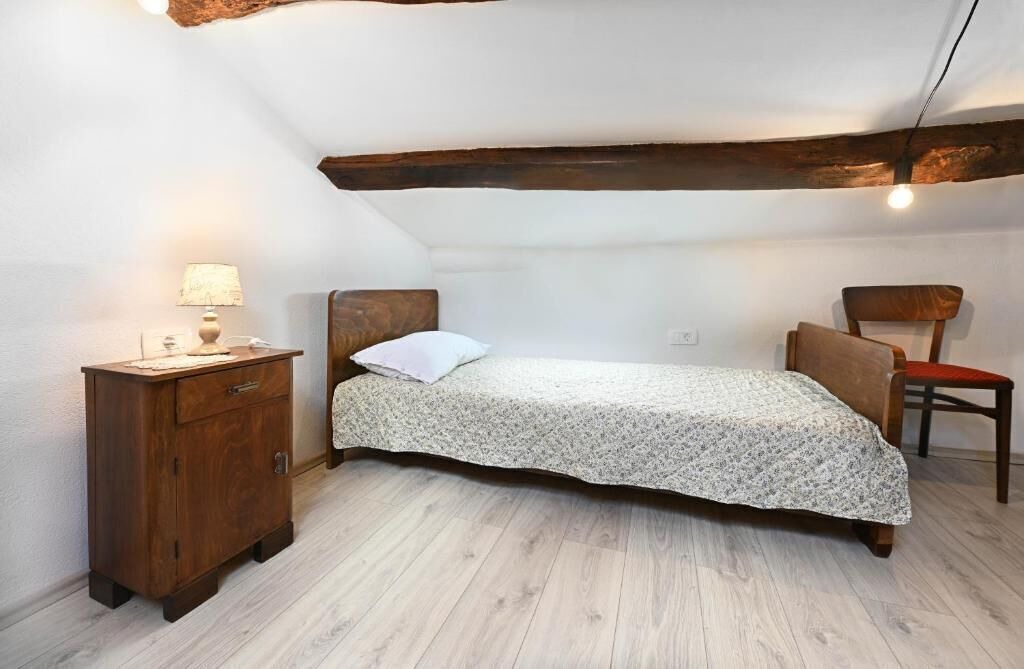 Photo of Bedroom in Grabri
