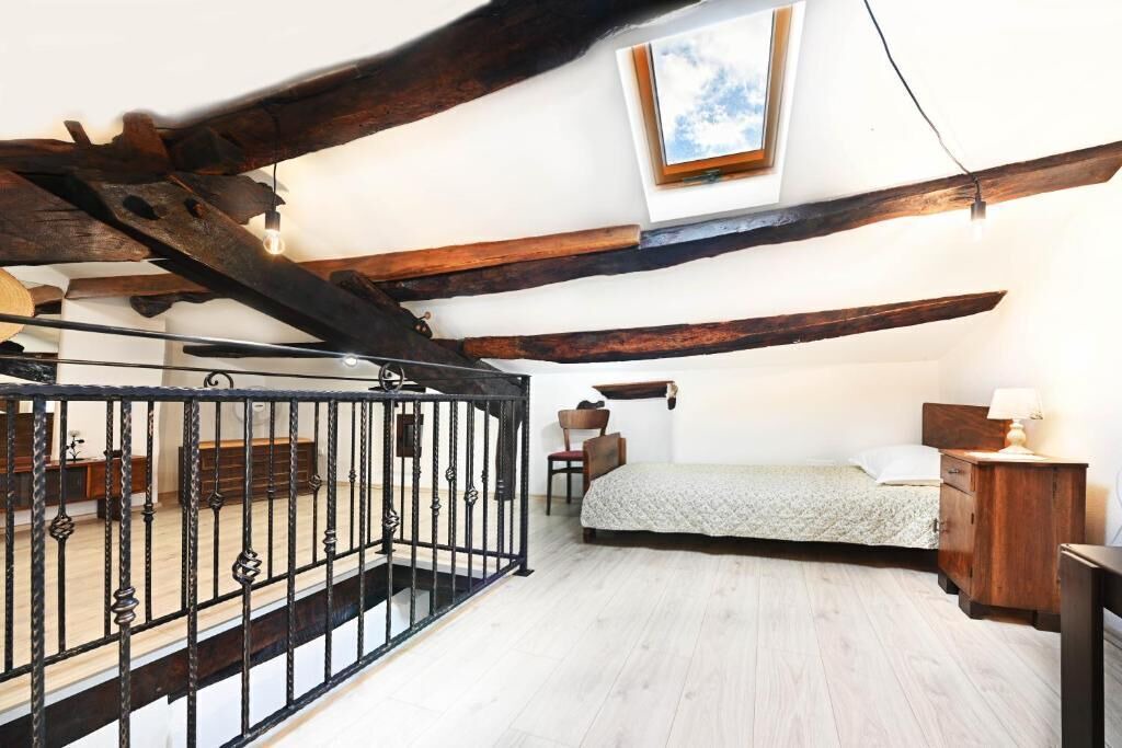 Photo of Bedroom in Grabri