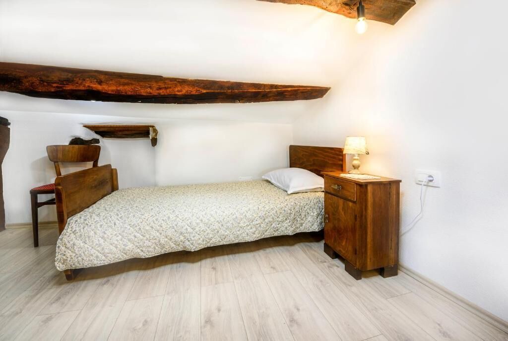 Photo of Bedroom in Grabri