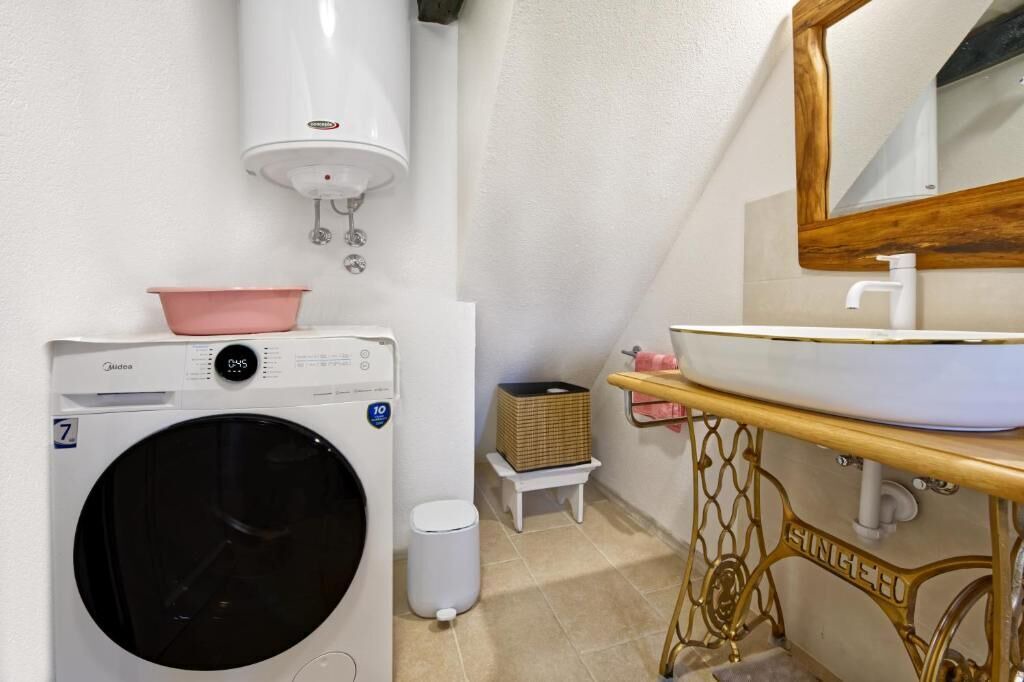 Photo of Bathroom in Grabri
