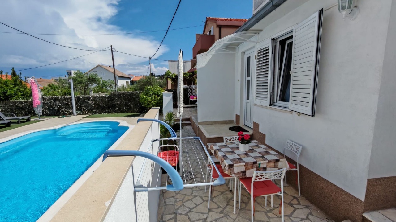 Photo of Outdoor in Slatine