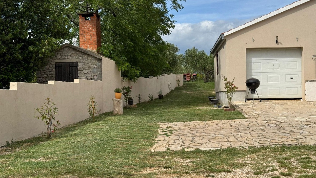 Photo of Outdoor in Nadin