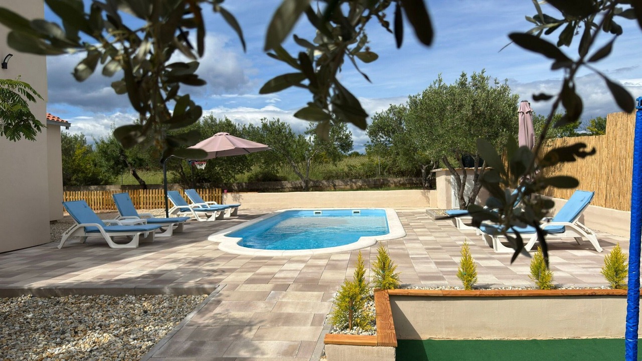 Photo of Outdoor in Nadin
