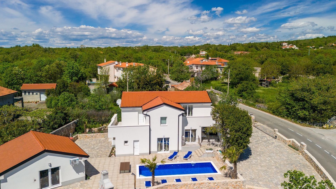 Photo of Outdoor in Kras