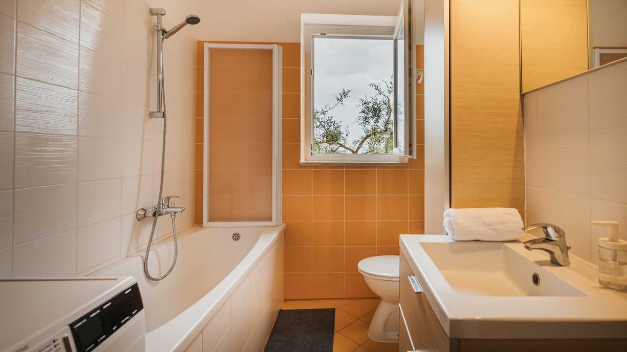 Photo of Bathroom in Umag