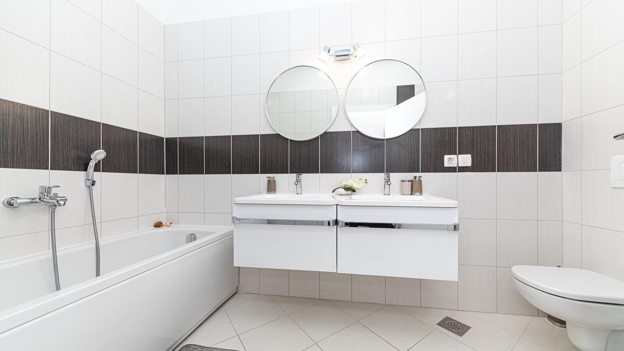Photo of Bathroom in Marina