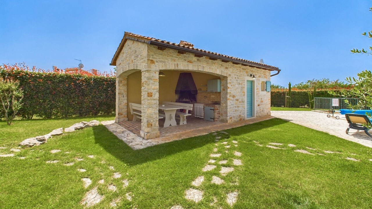 Photo of Outdoor in Heraki