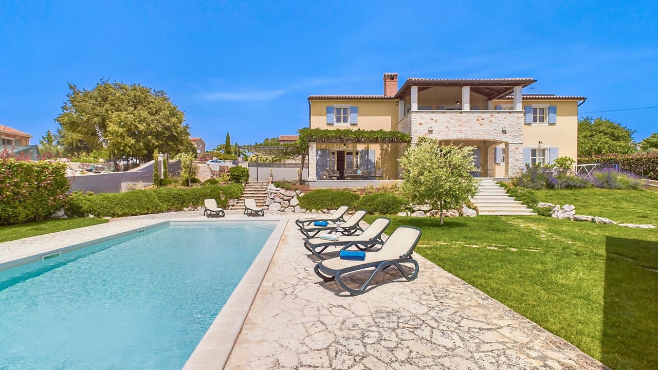 Photo of Outdoor in Heraki