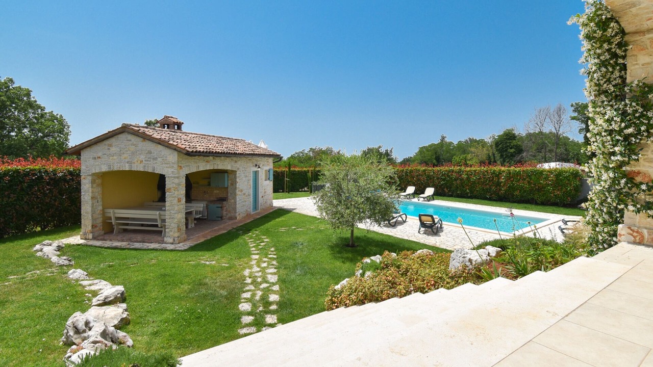 Photo of Outdoor in Heraki