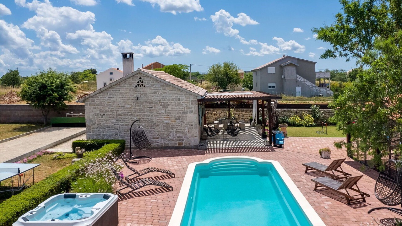 Photo of Outdoor in Gornji Zemunik