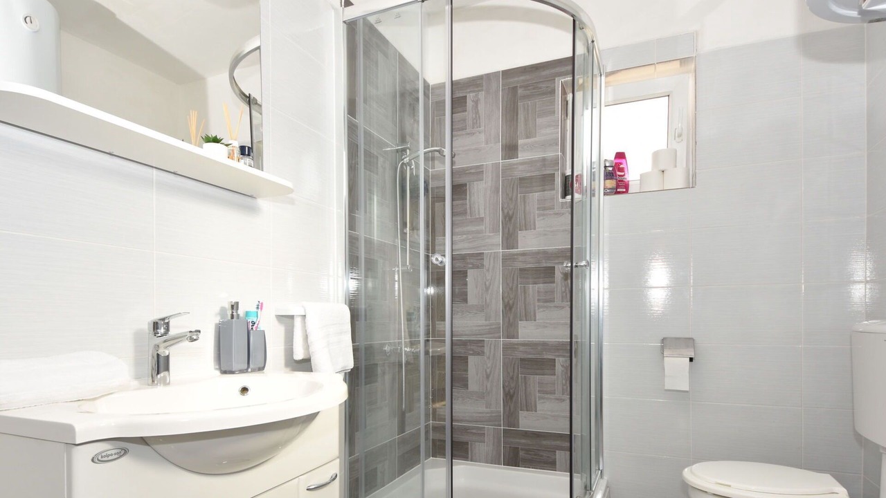 Photo of Bathroom in Tinj
