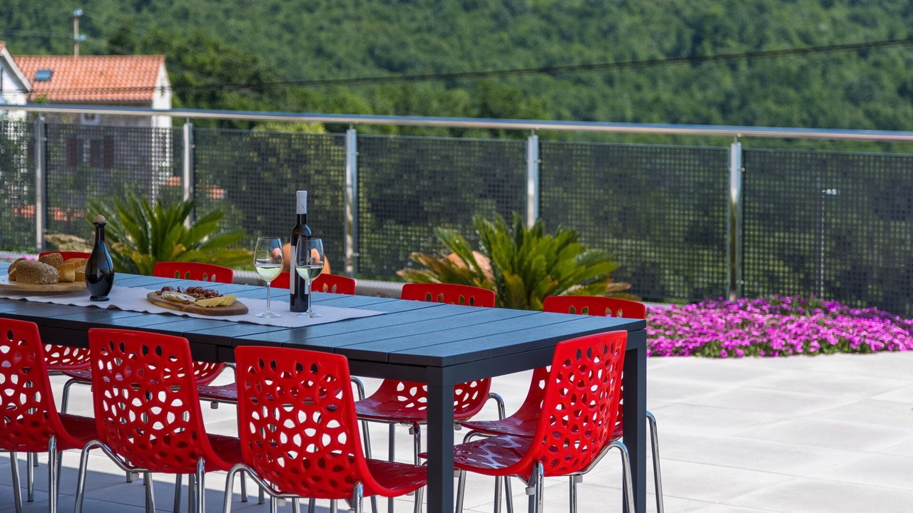 Photo of Outdoor in Brsec