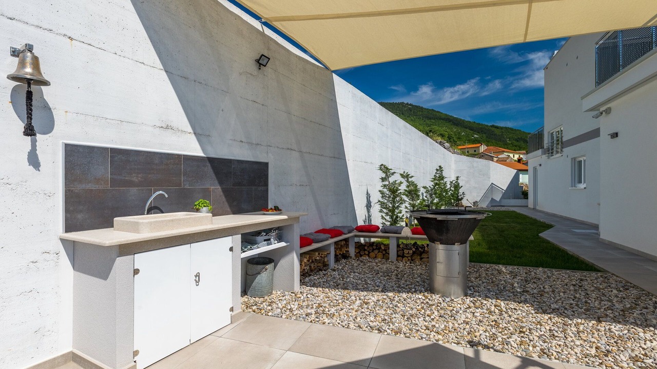 Photo of Patio Balcony in Brsec