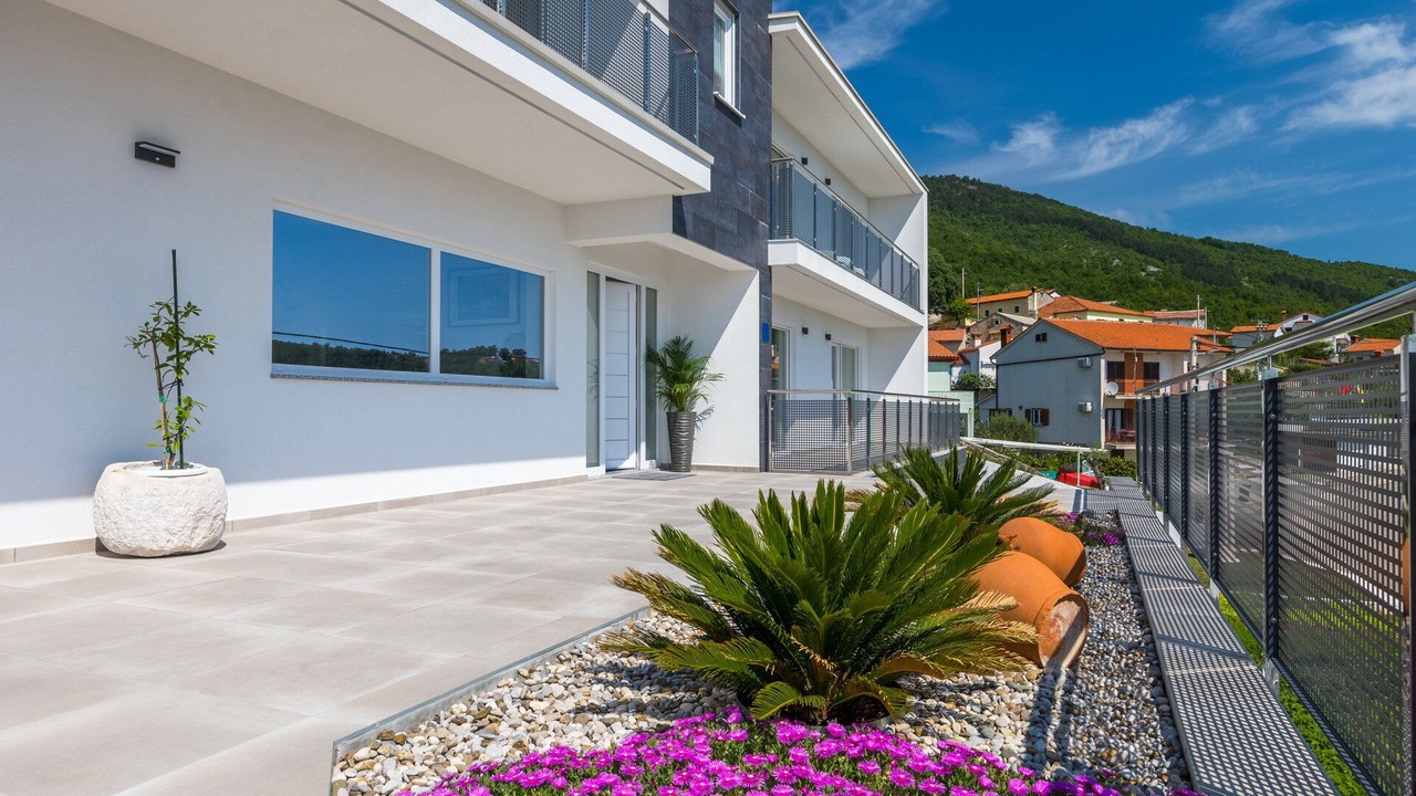 Photo of Outdoor in Brsec