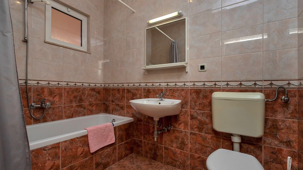 Photo of Bathroom in Istok