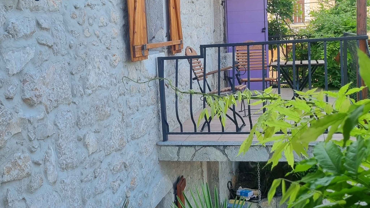 Photo of Patio Balcony in Gabonjin