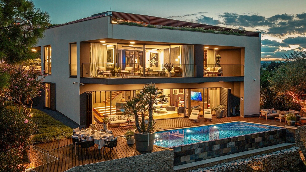 Photo of Outdoor in Cove Murtar